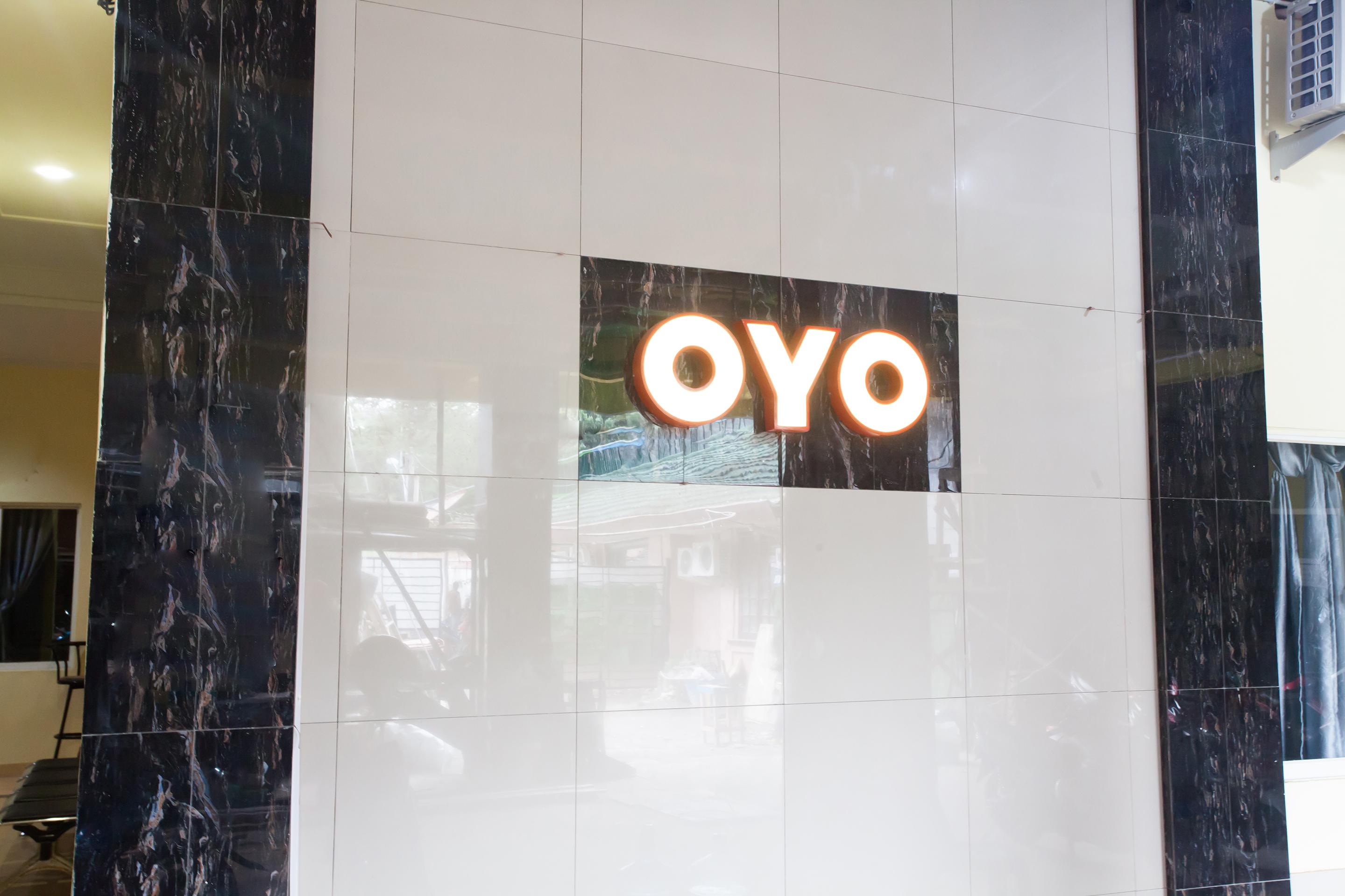 Oyo 990 Stadion Residence Syariah Medan Eksteriør billede