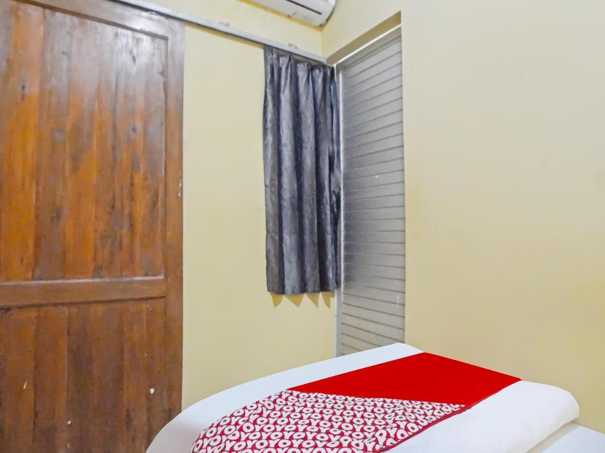 Oyo 990 Stadion Residence Syariah Medan Eksteriør billede